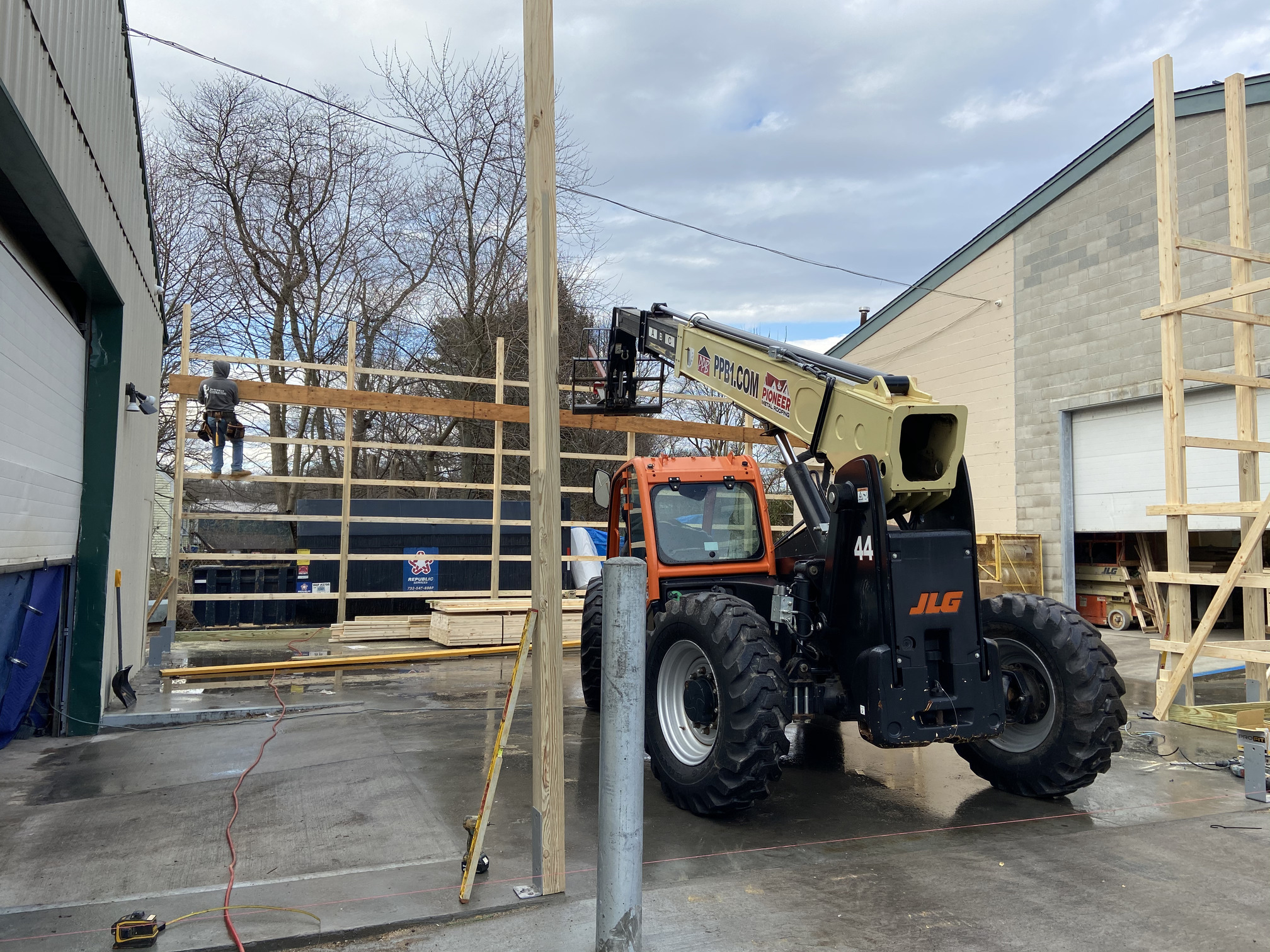 As project complexity and demand continue to grow, the additional space helps our team maintain the level of quality, coordination, and attention to detail that defines our work.